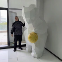 Sculpture en résine et fibre de verre sur mesure, ours blanc géométrique réaliste avec sphères jaunes, objet de collection d'art