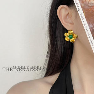 Pendientes de Alta Gama de Aleación de Cobre con Circonita y Flores Exageradas de Estilo Vintage de la Colección Esmeralda - Product Image 6