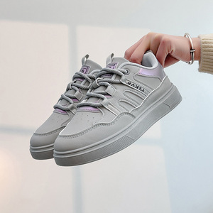 Baskets blanches décontractées pour femmes, chaussures de marche respirantes pour étudiantes, chaussures de sport légères à semelle plate - Product Image 6