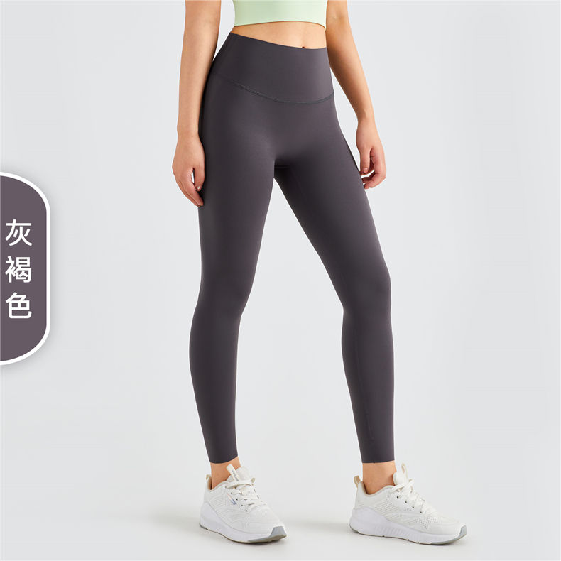 สีเทาเข้ม