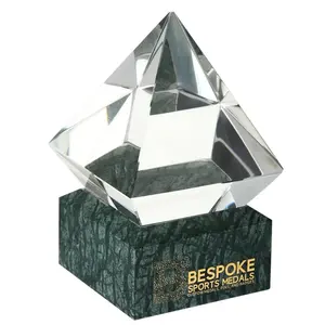 Nuevo diseño al por mayor 2023 K9 trofeo de cristal de diamante transparente de alta calidad premios trofeo de mármol con logotipo personalizado con base de piedra