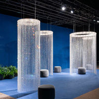 Lámparas de Araña de Lujo con Diseño Circular, Grandes y Largas, con Gotas de Lluvia Plateadas, Cristales Brillantes, Borlas LED y Altura Ajustable para Decoración de Bodas