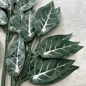 Feuilles de mangue artificielles en gros, verdure artificielle, fausses feuilles pour la décoration de thème tropical d'hôtels, de complexes hôteliers, de restaurants et de cafés - Product Image 3
