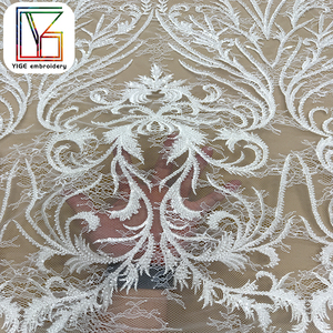 Nouveau tissu en dentelle française brodée de fleurs, tissu en dentelle blanche perlée et pailletée pour robes de mariée - Product Image 2