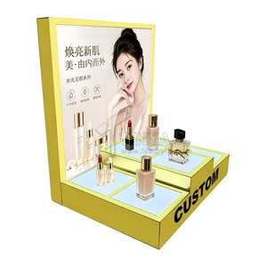 Support d'affichage cosmétique en acrylique personnalisé en gros avec éclairage LED pour parfum, étagère de présentation de maquillage durable à 2 niveaux - Product Image 3