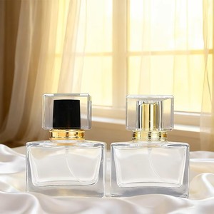 出厂价 30ml 50ml 100ml 透明扁平方形空喷雾香水玻璃瓶带盖 - Product Image 5