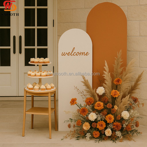 SMOOTH - Fondo de Boda Personalizado en Arco, Color Naranja y Blanco, 7-8 pies, Letrero de Bienvenida, Decoración de Estilo Minimalista para Fiestas y Eventos - Product Image 1