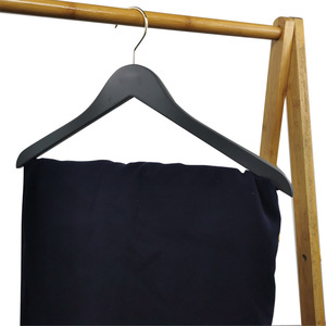 Couleur Noire <span class=keywords><strong>pas</strong></span> <span class=keywords><strong>cher</strong></span> Vêtements <span class=keywords><strong>En</strong></span> Bois <span class=keywords><strong>Cintre</strong></span> avec anti-dérapant du Fabricant <span class=keywords><strong>En</strong></span> Gros - Product Image 3
