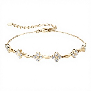 Elegant Exquisite S925 <b>Silver</b> <b>Charm</b> <b>Bracelet</b> Women High-End Vintage Four-Leaf Clover/Fashionable Versatile Moissanite Brilliant - Product Image 2