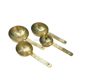 ช้อนตวงโลหะชุบทองในการออกแบบสแตนเลสตอกเพื่อการวัดที่ทันสมัยสำหรับห้องครัว - Product Image 1