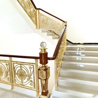 Designs de rampes d'escalier en aluminium métallique couleur laiton pour l'intérieur, rampes d'escalier en fer forgé plaqué or de luxe moderne