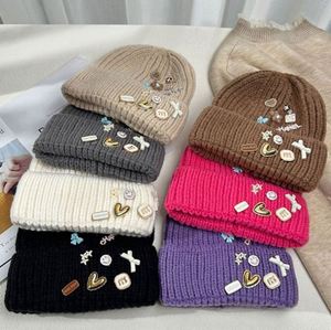 Wholesale Fashion Crystal Knitted <b>Hats</b> Luxury Bling Stones <b>Winter</b> <b>Hats</b> for Womens Beanie <b>Hats</b> - Product Image 1