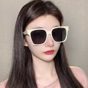 Nouvelles lunettes de soleil de style rétro surdimensionnées unisexe, monture PC noire, polarisées UV400, type 3 - Product Image 2