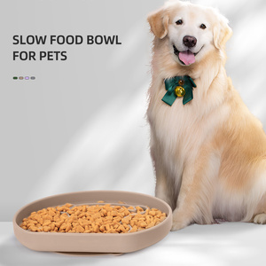 Tazón de silicona para perros de grado alimenticio, plato ecológico no tóxico para mascotas con base antideslizante, alimentador lento para cachorros, Idea de regalo de Navidad - Product Image 2