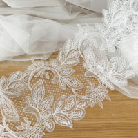 Fil de soie de poisson léger et doux avec broderie de paillettes et dentelle pour voile de mariée et robe de mariée