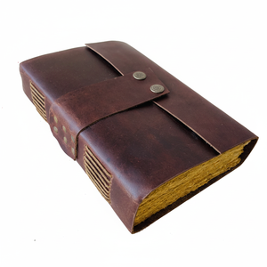 Deckle, papel de arte antiguo, diario de cuero genuino marrón oscuro, hecho a mano, libro de notas encuadernadas antiguas, libro de hechizos, Correa con botones de bloqueo - Product Image 1