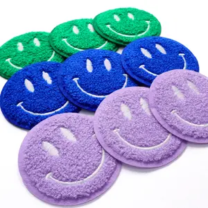 Alta Qualidade Sorriso Face Pano Adesivos Chenille Ferro em Patches Toalha Logotipo Personalizado Chenille Patch para Vestuário