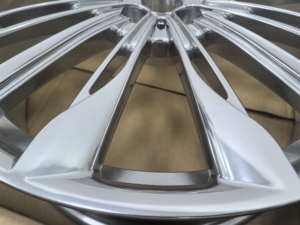 Rines Forjados con Acabado Pulido y Cepillado Estilo 646m 112 19x8.5j para BMW Serie <span class=keywords><strong>5</strong></span> 6 7 G30 G31 G32 <span class=keywords><strong>Gran</strong></span> M760li - Product Image 3
