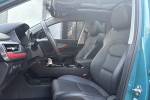 Chery Tiggo 7 Dynamic Edition 2020 1.5T CVT 5 portes 5 places SUV 156 ch Moteur turbo Sièges en cuir foncé Gauche Toit ouvrant panoramique R18 - Product Image 5