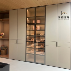 <span class=keywords><strong>Armario</strong></span> Moderno Minimalista <span class=keywords><strong>con</strong></span> Diseño Interior Personalizado, Zapatero y Puerta de Vidrio <span class=keywords><strong>con</strong></span> Sistema de Almacenamiento <span class=keywords><strong>para</strong></span> Apartamentos en Sídney - Product Image 3