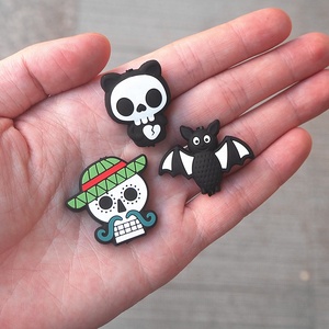 Cadenas de chupete DIY de gran venta, juguetes masticables para recién nacidos, cuentas focales de silicona con forma de calavera de Halloween para bolígrafos - Product Image 2