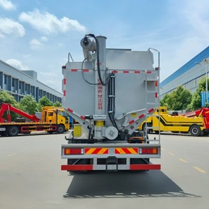Camión de Alimento para Aves de Corral DONGFENG de 25 Toneladas, Nuevo Camión de Transporte de Alimento para Animales con Motor Diésel y Transmisión Manual - Product Image 6