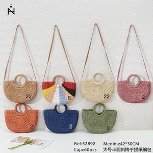 Grande Borsa a Tracolla Semicircolare in Carta Intrecciata 42x30cm, Borsa da Petto per Donna - Product Image 2