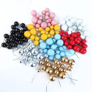 Nouveaux accessoires de décoration de gâteau Faux Balls Party Supplies plain Ball gâteau or et rouge taille mixte décoration de gâteau boule de mousse