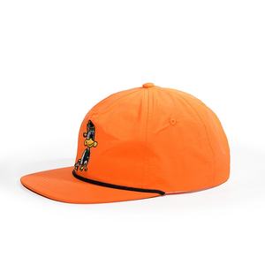 หมวกแก๊ปปักโลโก้กีฬากอล์ฟแบบกำหนดเอง OEM ทำจากไนลอน พร้อมปีกแบน 5 ชิ้น แบบ Snapback - Product Image 2