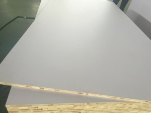 Papan Blok Melamin Solid Putih Matt Dua Sisi 18mm Laris Manis, Kayu Laminasi untuk Furnitur Dapur Apartemen Hotel - Product Image 3