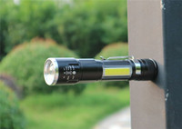 Lampe torche LED tactique puissante, rechargeable par USB, lampe torche LED T6, clip de poche, lampe torche COB avec aimant, 4 modes, lumière zoomable