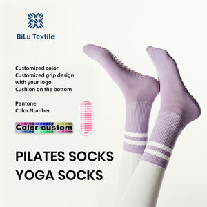 Chaussettes antidérapantes personnalisées en coton peigné pour femmes, idéales pour le Pilates, avec semelle en caoutchouc durable – Vente en gros - Product Image 1