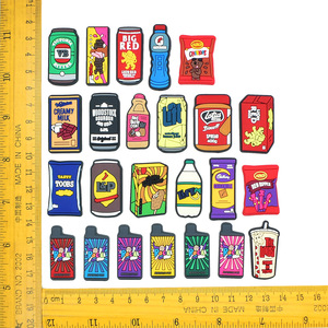 Breloques de chaussures en PVC souple 2D, série de dessins animés créatifs sur le thème des collations et des aliments, accessoires et pièces décoratives amovibles à faire soi-même - Product Image 4