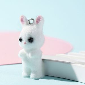 Llavero de PVC con diseño de oso 3D flocado, muñecos de animales de resina, llaveros bonitos con pompón, llaveros de peluche de gato, perro, vaca, koala, conejo - Product Image 4
