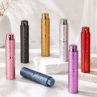 Vente en gros – Flacon de parfum de voyage 10 ml avec pompe pulvérisatrice, design rotatif à ouverture facile, cylindre fin, coque en aluminium, insert en verre, portable, format cabine