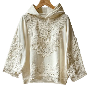 Felpe da Donna di Tendenza in Stile Bohémien e Fiabesco, Tinta Unita con Inserti in Pizzo, Mezze Maniche con Motivo Personalizzato - Product Image 5