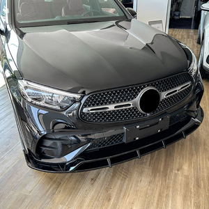 เมอร์เซเดส-เบนซ์ GLC-Class ชุดแต่งสปลิตเตอร์หน้า สีดำเปียโน ลายคาร์บอนไฟเบอร์ ABS 2023+ สไตล์ AMG สำหรับตกแต่งกันชน - Product Image 1