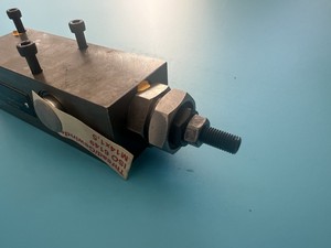 PVCMEMCN147 27784936 Contrôleur de compensation pour pompe à pistons axiaux PV Plus, compatible avec PV016 à PV270 - Product Image 1