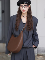 Nouveau sac fourre-tout en cuir à bandoulière unique, design de niche, élégant, avec fermeture éclair à motif pierre