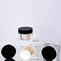 Bouteille à pompe de luxe vide de 15ml à double paroi carrée cosmétique acrylique plastique sans air pour sérum visage