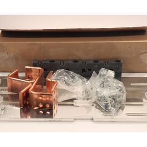 Conexión eléctrica LVS04477 PrismaSeT P para el nuevo NFP DE LOS Nfp DE LOS NvS04477/NT de los años 2000 - Product Image 1