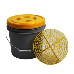 Vente en gros en usine de produits de lavage de voiture extérieurs personnalisés avec logo personnalisé Seau de lavage de voiture en PP de 13L avec couvercle gamma - Product Image 5