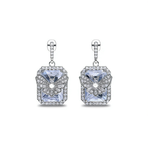 Orecchini pendenti di lusso con cristalli a forma di farfalla per donna, gioielli da matrimonio in argento 925 e oro bianco con montatura a castone con strass - Product Image 1