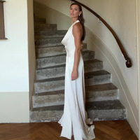 Robe longue blanche vintage ajustée à col halter et dos nu pour femme, collection automne 2026