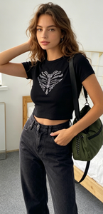 Top Corto Estampado con Corazón de Esqueleto y Pedrería para Mujer, Estilo Y2K Grunge, Ajustado, de Punto Acanalado, Manga Corta, Transpirable, Gótico Punk con Gráficos - Product Image 6