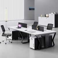 Bureau d'ordinateur pour employés, table simple et moderne de couleur blanche avec pieds blancs, bureau pour six personnes