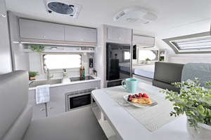 Ecocampor 4x4 Hard Shell Fiberglass Truck Bed Camper Slide on Motorhome avec cuisine et lit à vendre - Product Image 4