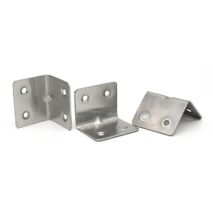 Soporte de Esquina de Acero Inoxidable con Cuatro Orificios 3712, Conector para Patas de Mesa, Silla o Gabinete, Acabado Cepillado Resistente - Product Image 1