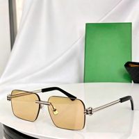 Lunettes de soleil polarisées tendance de haute qualité, légères, dorées, unisexes, monture intégrale en métal carré, avec protection UV pour une utilisation en extérieur
