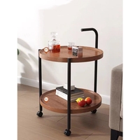 Côté canapé de salon de style nordique plusieurs chariot de petite table basse amovible moderne simple avec étagère de table à roulettes